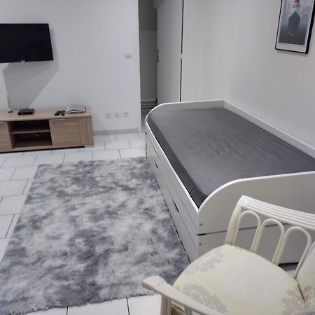 Studio Charmant Canape Lit Netflix Prime Video Wifi Dazn Le Havre Exterior photo
