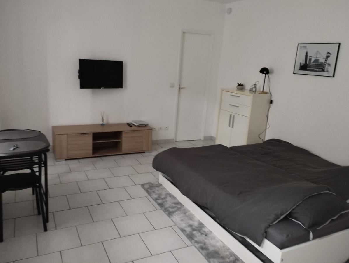 Studio Charmant Canape Lit Netflix Prime Video Wifi Dazn Le Havre Exterior photo